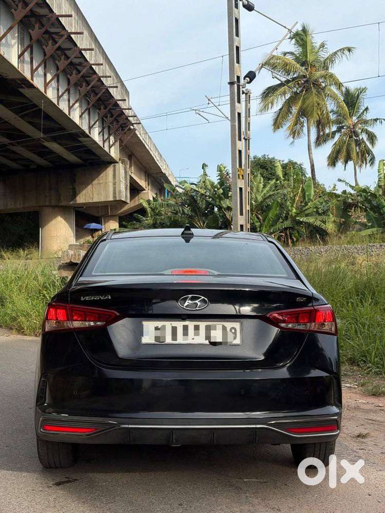 Hyundai Verna 1.5 Sx Petrol Mt, 2021, Petrol