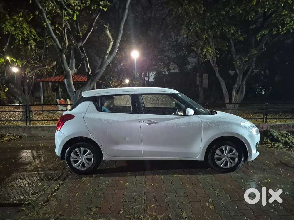 Maruti Suzuki Swift 2018 Petrol Vxi Amt 42000 Km Driven