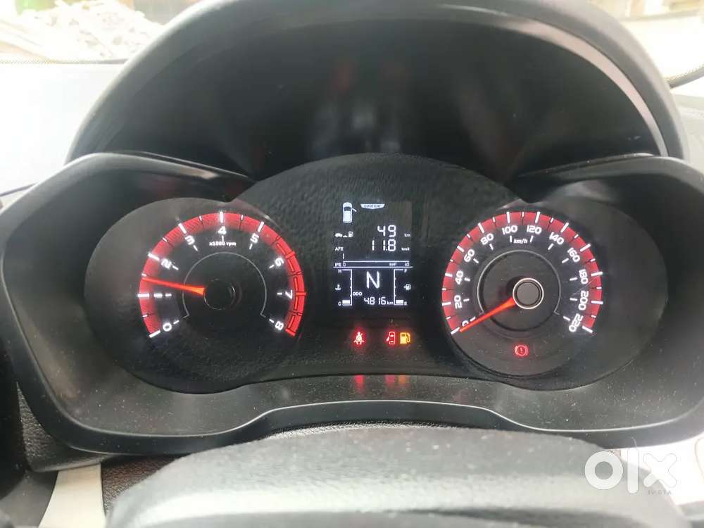 Mahindra Xuv 3xo 2025 Petrol Well Maintained