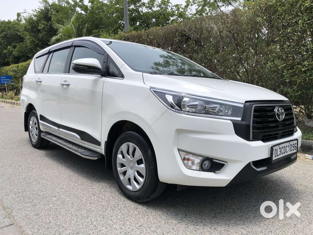Toyota Innova Crysta 2.4 G Mt 7 Str, 2025, Diesel