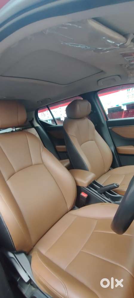 Honda Elevate Zx Cvt Dual Tone, 2023, Petrol