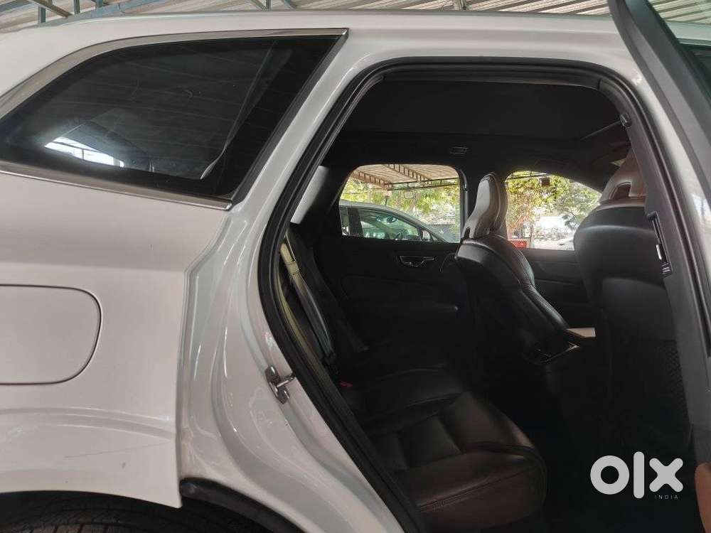Volvo Xc60 D5 Awd Automatic, 2021, Diesel