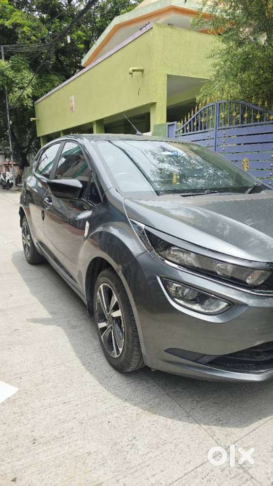 Tata Altroz 1.2 Xta Petrol Dct, 2023, Petrol