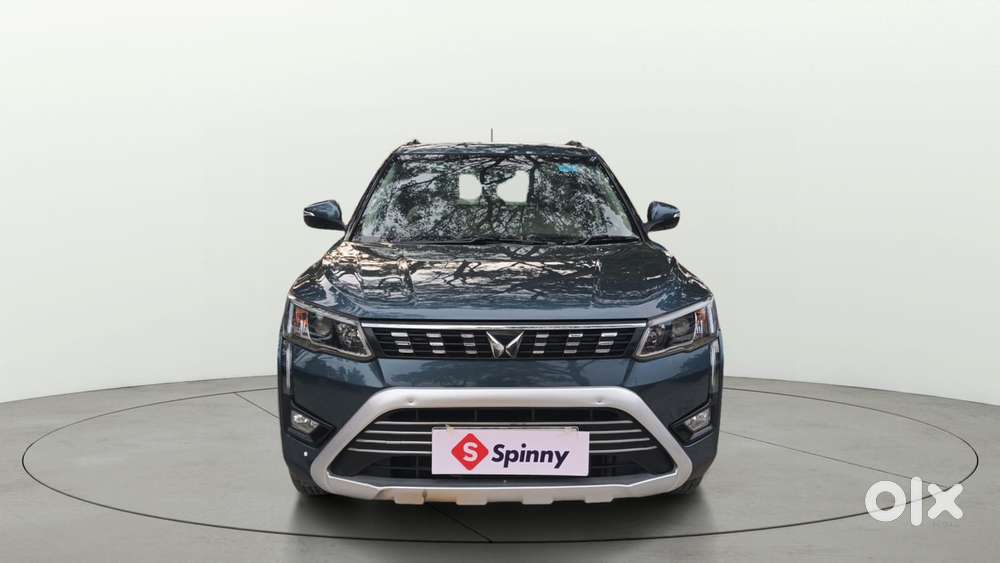 Mahindra Xuv300 1.2 W8 (o) Amt Petrol, 2022, Petrol