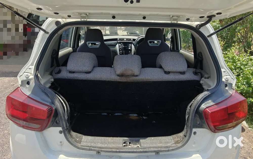 Mahindra Kuv 100 K8 Car 6 Seater Available For Sale In Good Condition.