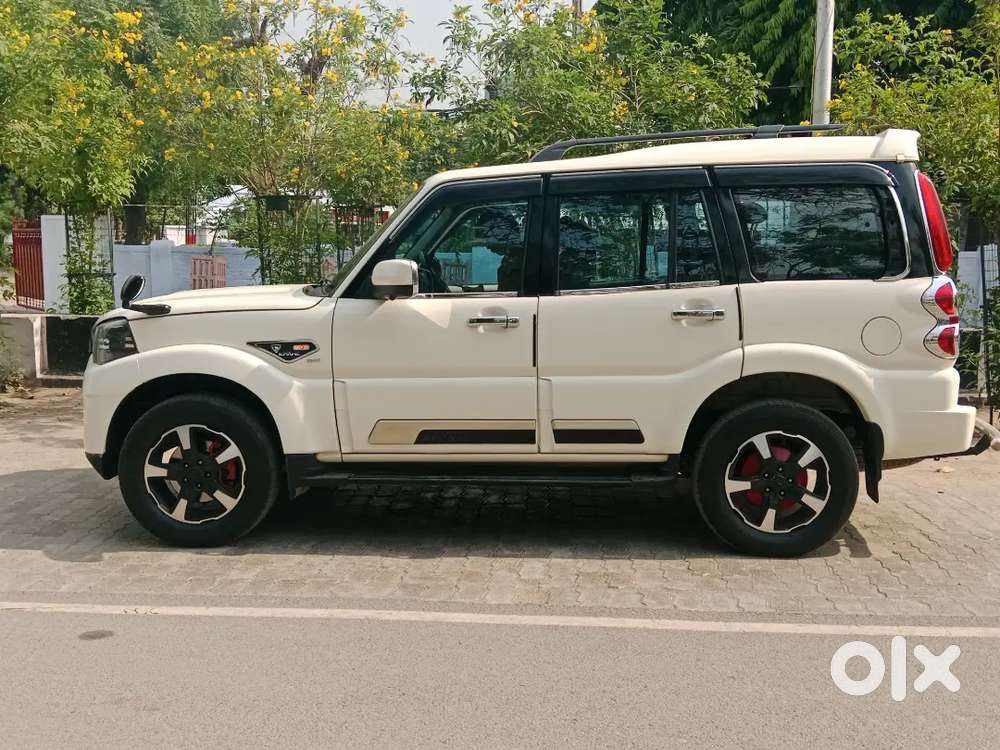Mahindra Scorpio S5 Converted Into S11 Modified