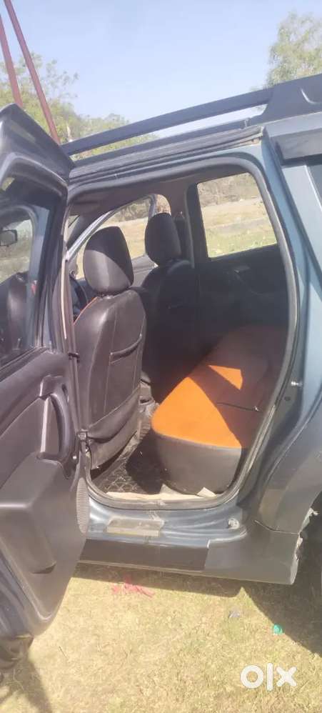 Renault Duster 2015 माडल, डीजल, सेकंड ऑनर,पावर विंडो,पावर स्टेरिंग,