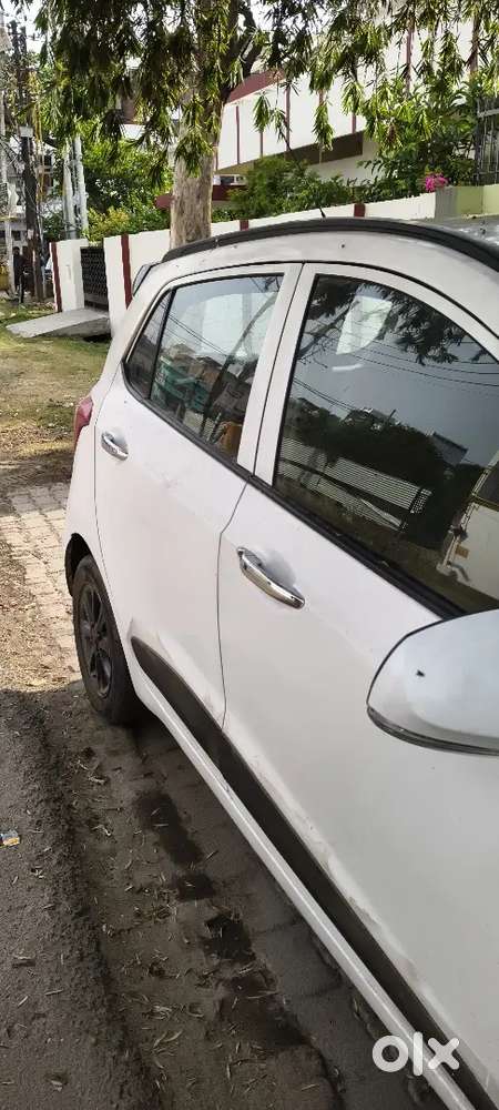 Hyundai Grand I10 2015 Petrol 64000 Km Driven