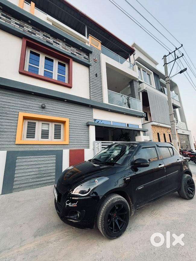 Maruti Suzuki Swift Zxi  (petrol)