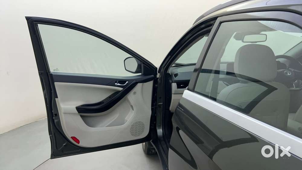 Tata Nexon 1.2 Revotron Xz Plus Premium, 2022, Petrol