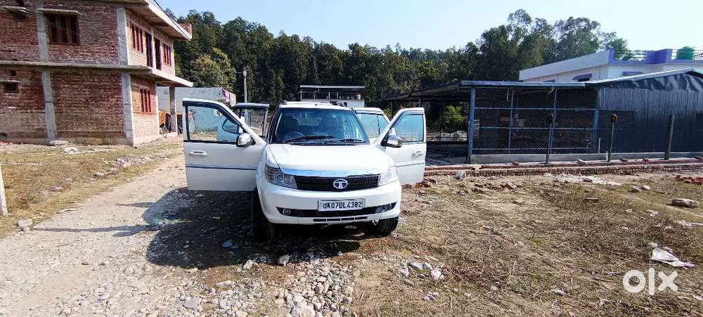 Tata Safari Storme 2014