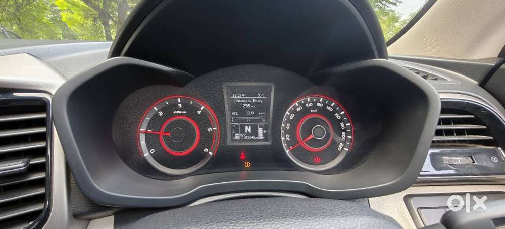 2019 Mahindra Xuv300 W8(o) Diesel | Single Owner