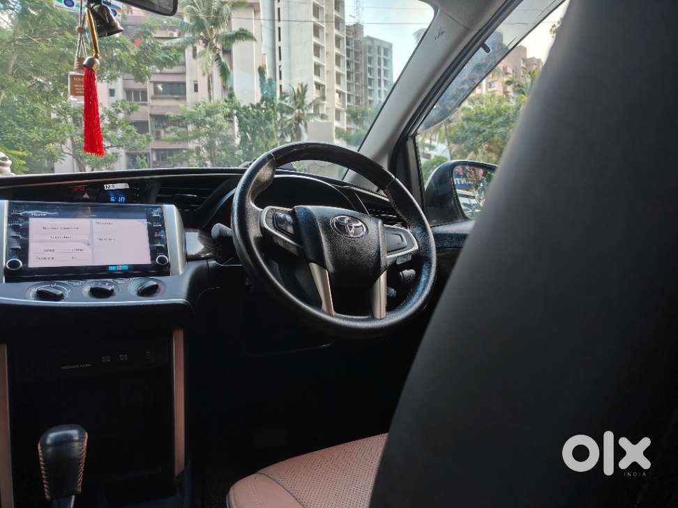 Toyota Innova Crysta 2.8 Gx At 8s, 2022, Petrol