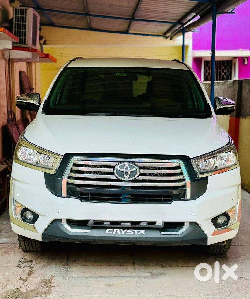 Toyota Innova Crysta [2020-ongoing] 2.4 Gx 7 Str, 2023, Diesel