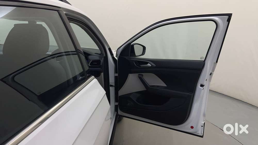 Volkswagen Taigun Topline 1.0 Tsi At (electric Seats), 2023, Petrol