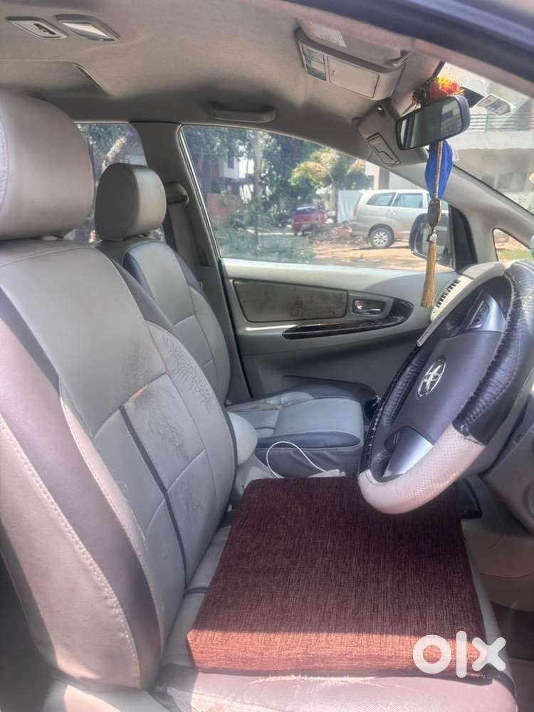 Toyota Innova 2014 Diesel Well Maintained