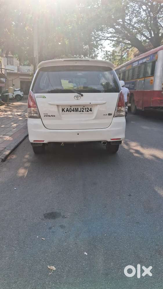 Toyota Innova 2.5 G (diesel) 7 Seater, 2011, Diesel