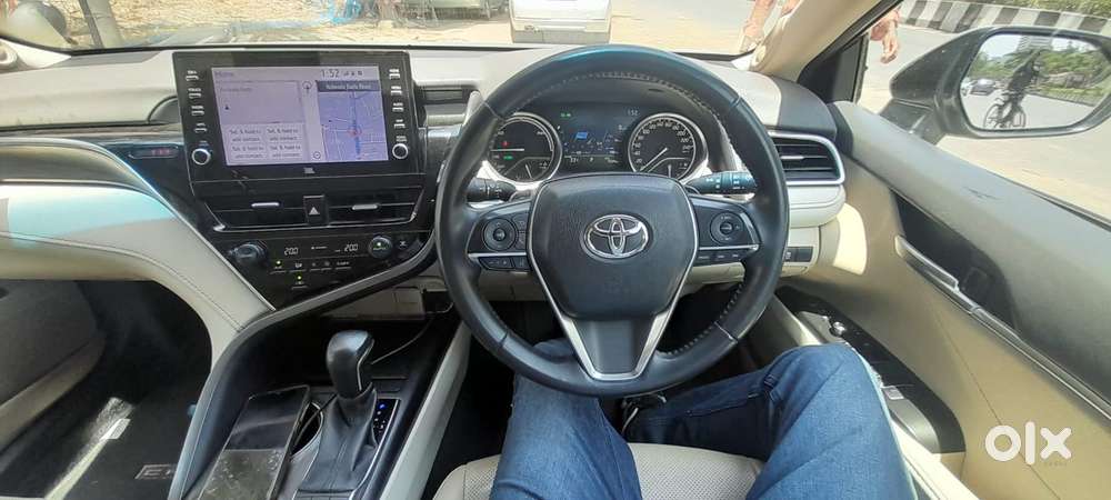 Toyota Camry 2.5 Hybrid, 2023, Cng & Hybrids