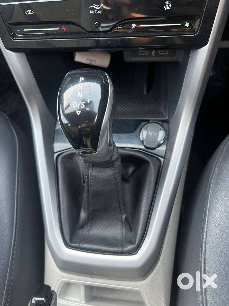 Volkswagen Taigun 1.0 Tsi Highline At, 2022, Petrol