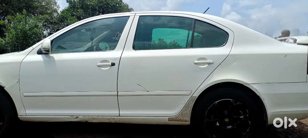 Skoda Laura Elegance 2009