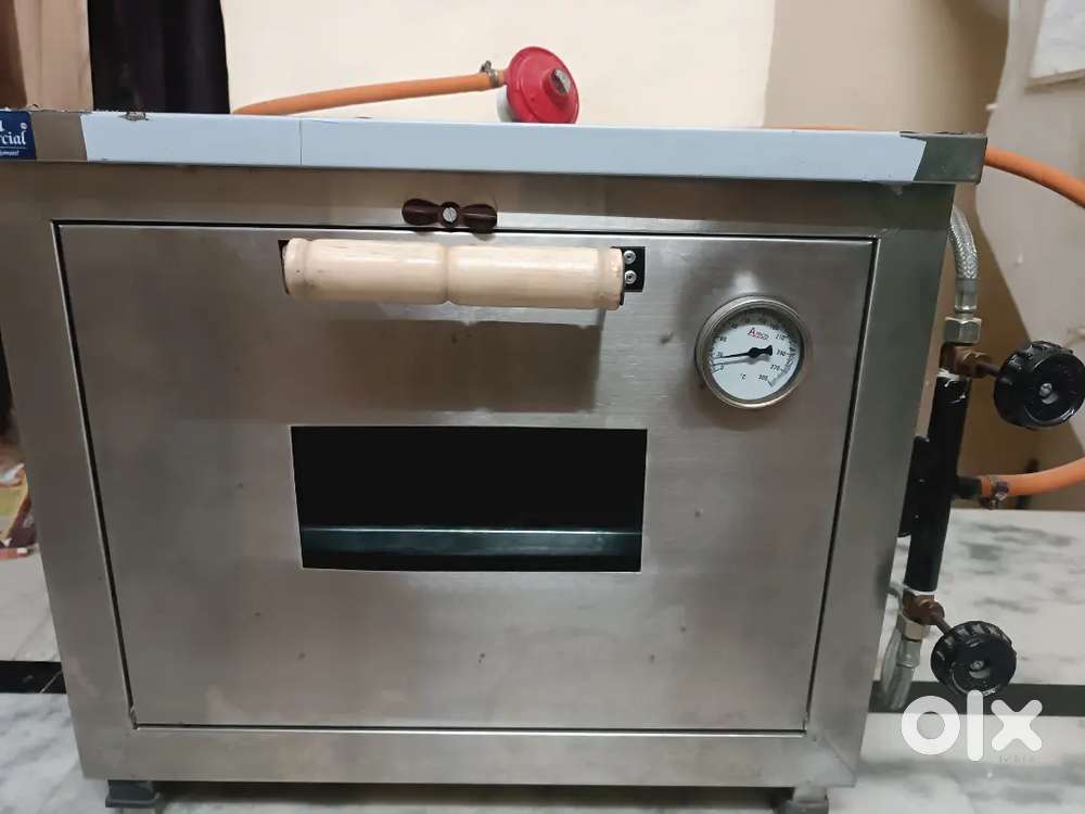 New condition gas oven