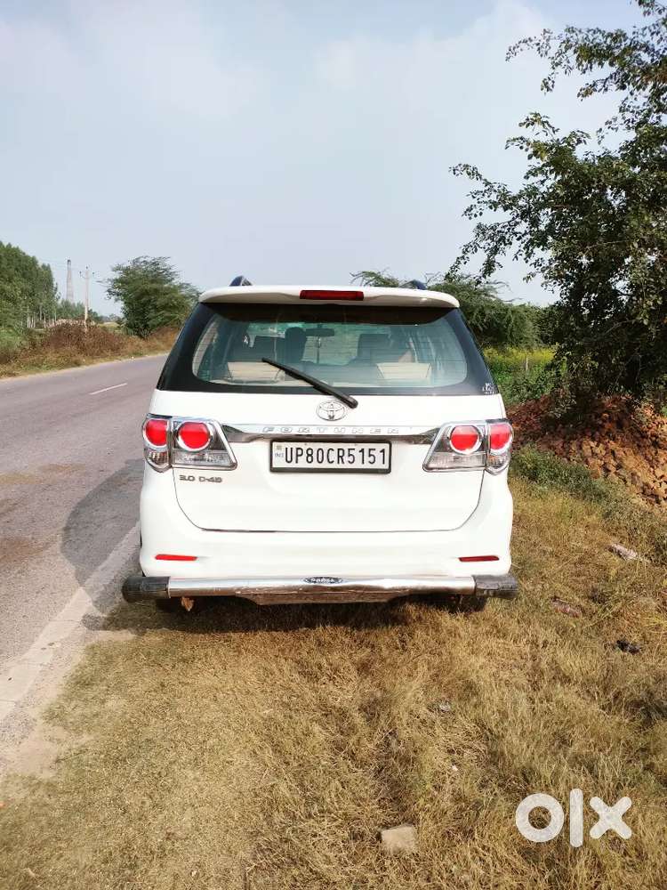 Toyota Fortuner 2013 Diesel 100000 Km Driven