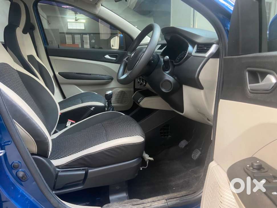 Renault Triber Rxz, 2021, Petrol