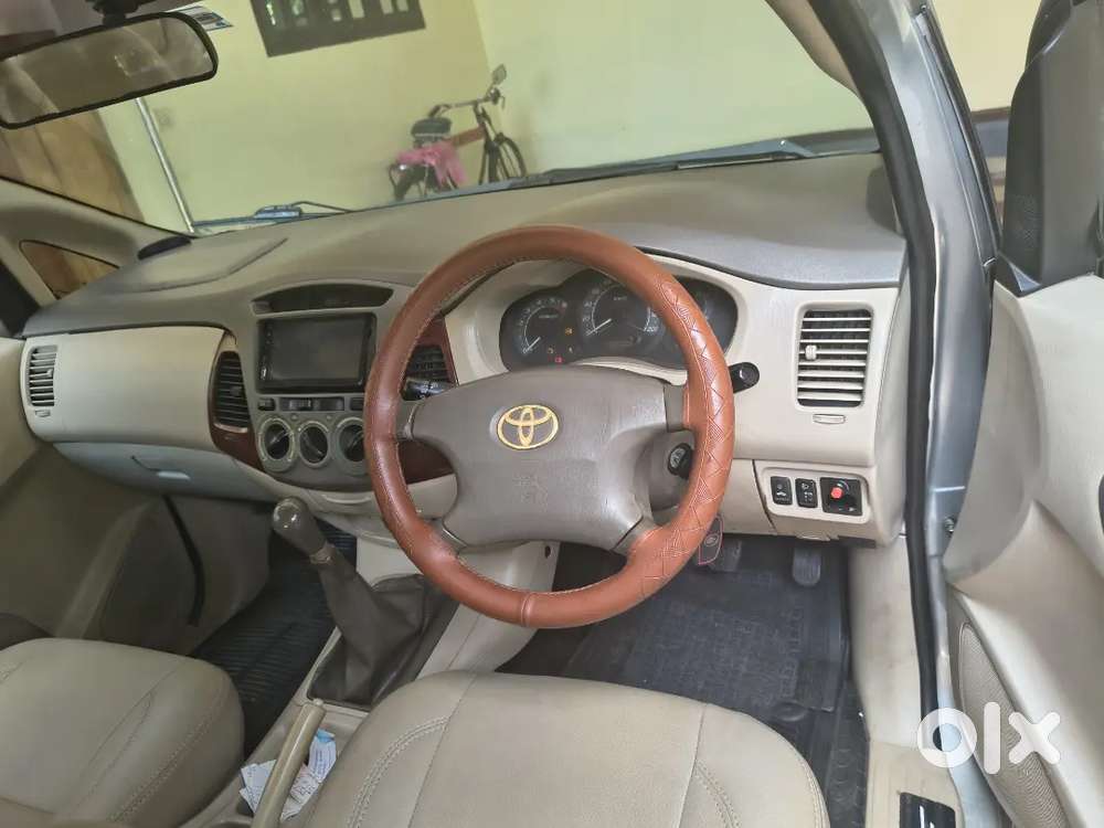 Toyota Innova 2005 2.5 E