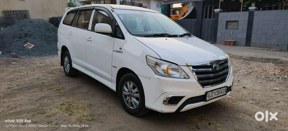 Toyota Innova 2.5 E 2012 Diesel Manual