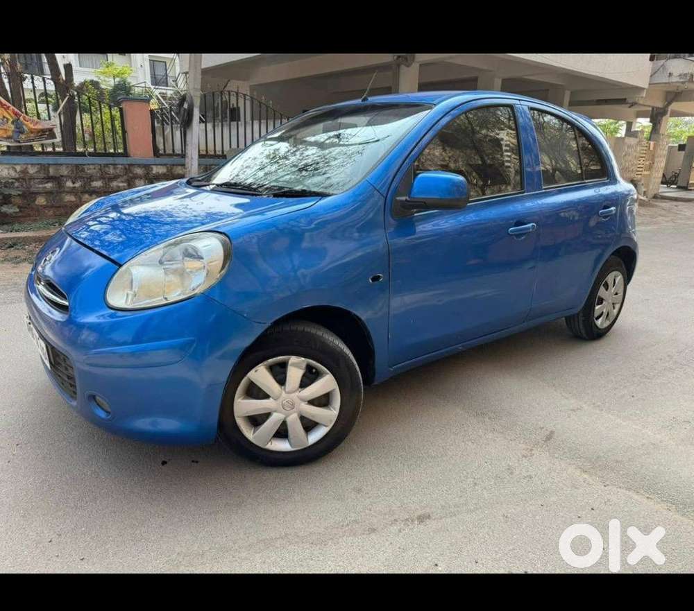 Nissan Petrol Car 2011