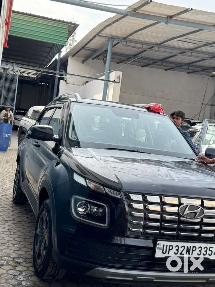 Hyundai Venue Petrol 2023
