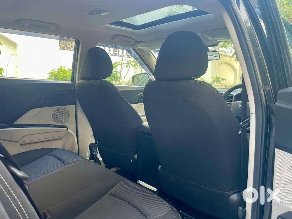 Mahindra Xuv300 W4, 2024, Petrol