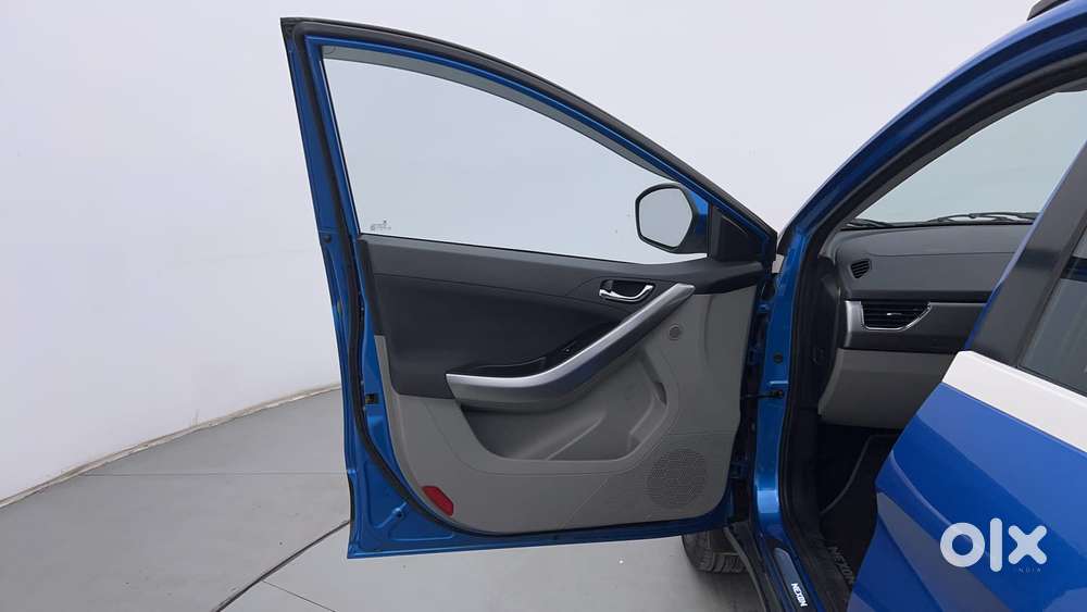 Tata Nexon 1.2 Revotron Xz Plus, 2018, Petrol