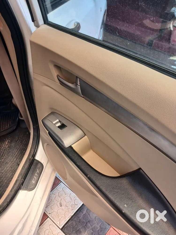 Honda City 2010 Petrol 97000 Km Driven Well Maintained Top Model