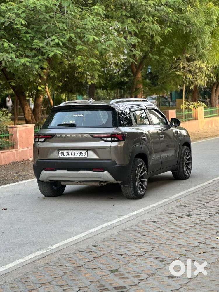 Maruti Suzuki Brezza 1.5 Zxi Smart Hybrid, 2023, Petrol