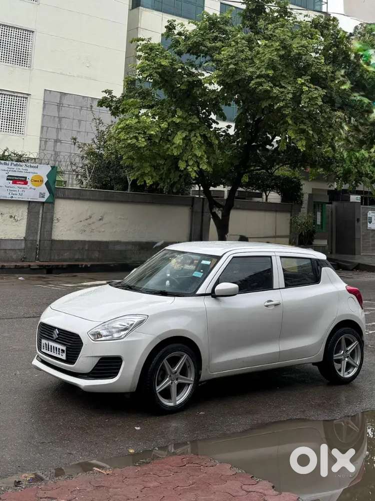 Maruti Suzuki Swift 2018 Petrol 64000 Km Driven