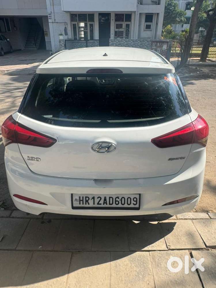 Hyundai I20 2017 Diesel 74000 Km Driven