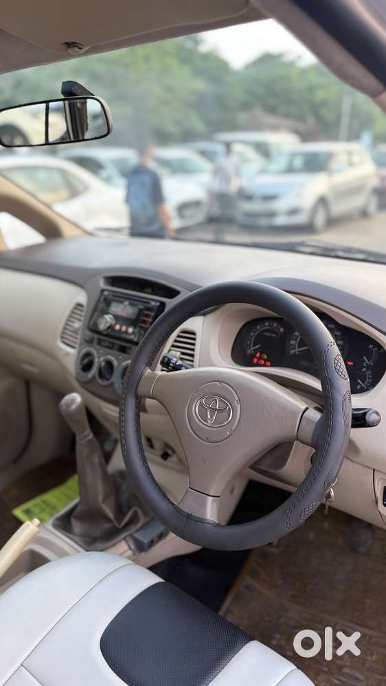 Toyota Innova 2.0 Gx (petrol) 8 Seater Bs Iv, 2006, Diesel