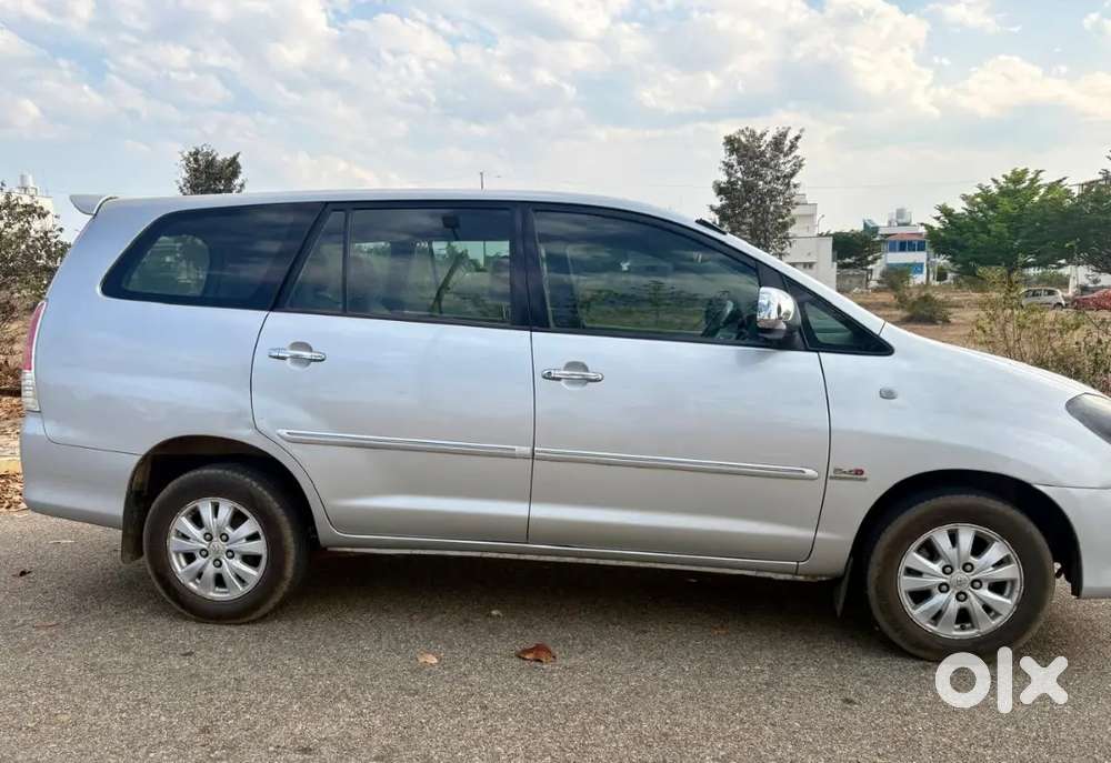 Toyota Innova 2012 Diesel Well Maintained