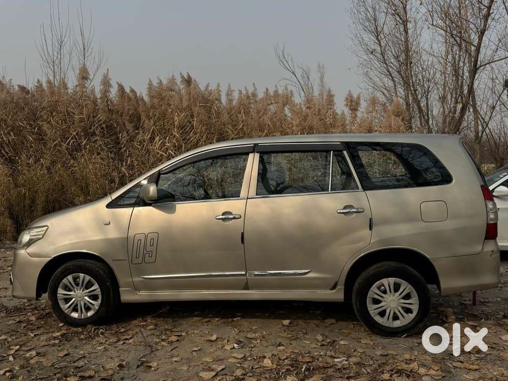 Toyota Innova 2013