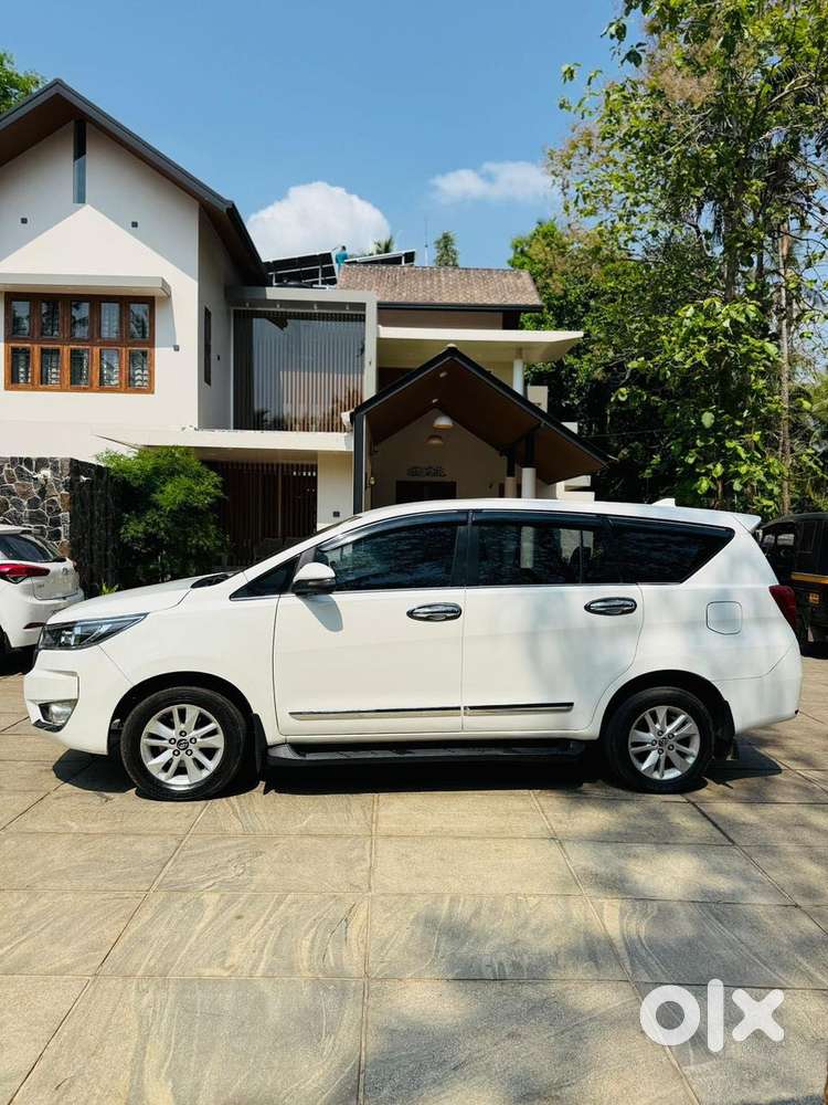 Toyota Innova Crysta 2.4 G Mt, 2017, Diesel