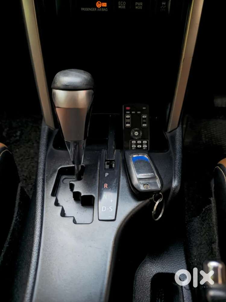 Toyota Innova Crysta 2.8 Zx At 7 Seater, 2017, Diesel