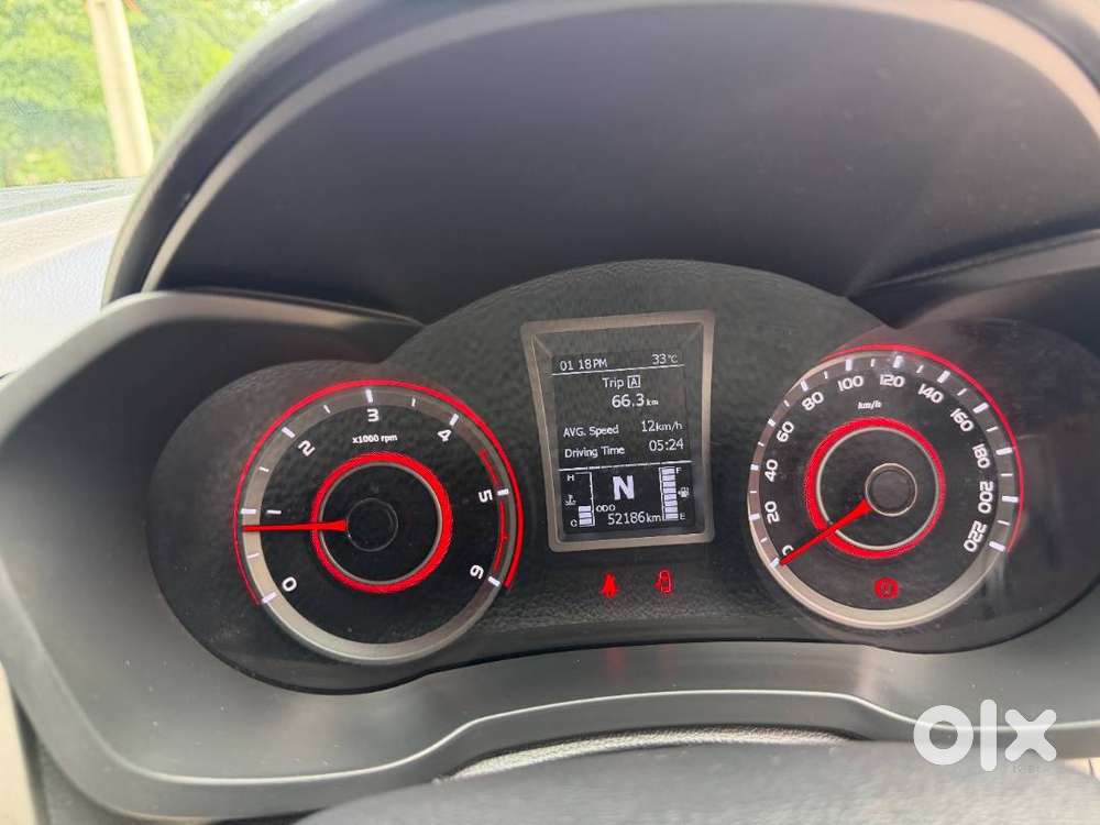Mahindra Xuv300 W8 Diesel  Single Owner  52k Km  Sunroof  Excellen
