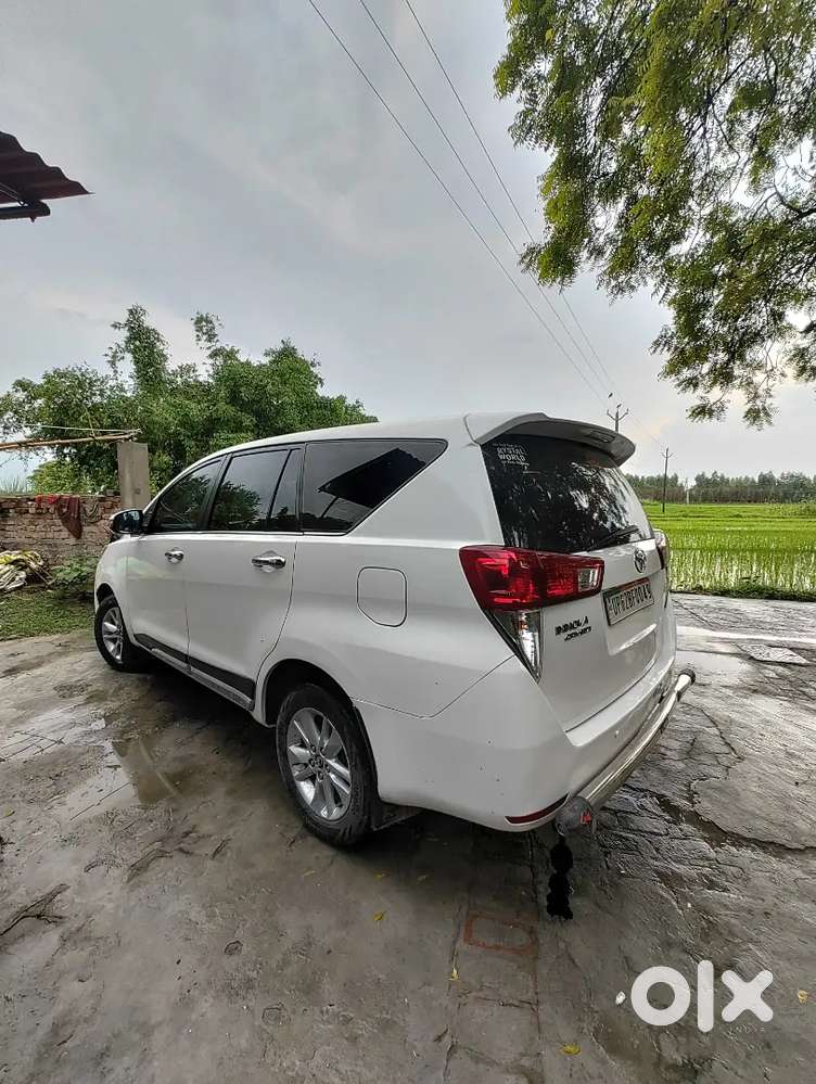 Toyota Innova Crysta 2017 Variant