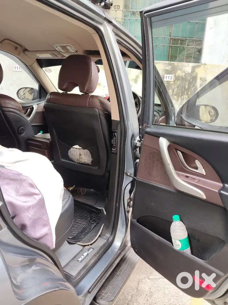 Mahindra Xuv500 2.2 W8 2014