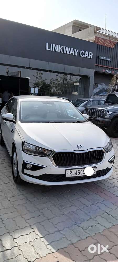 Skoda Slavia 1.0 Ambition Tsi, 2022, Petrol