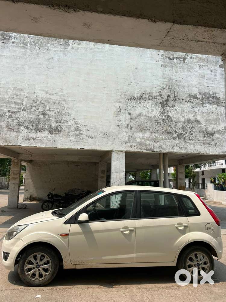 Ford Figo 2012 Petrol