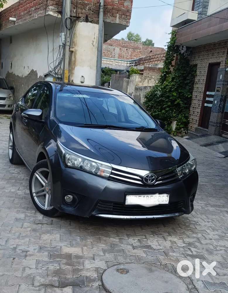 Toyota Corolla Altis 2015