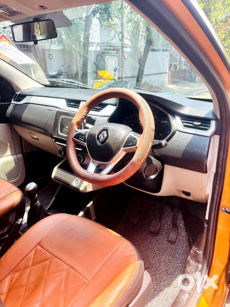 Renault Triber Rxz, 2022, Petrol