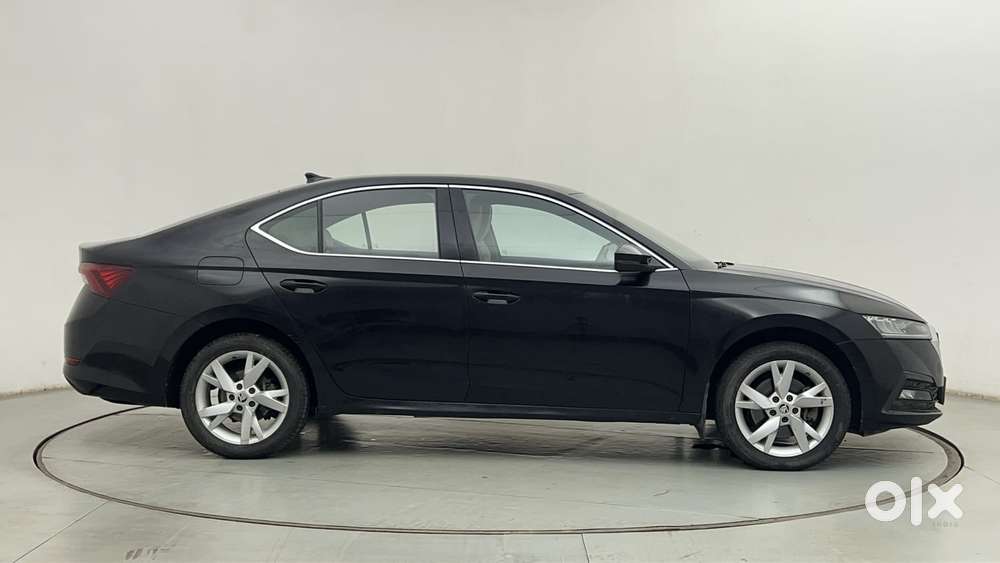 Skoda Octavia 2.0 Style Tsi At, 2023, Petrol